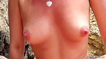 French Porn - Julia Aime Le Sexe A La Plage - Amateur Porn videos