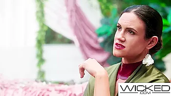 Vanna Bardot Joins The All Girl Foursome To Eat Cunt videos