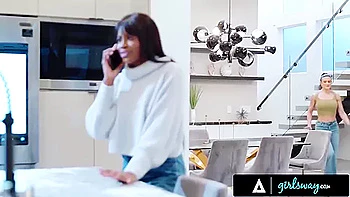 Watch Radiant Penny Barber And Nicole Kitts Action videos