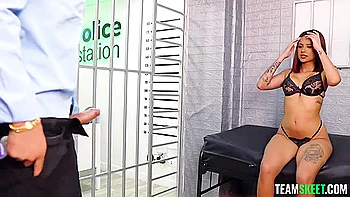 Kloe Kooper In Sucking And Fucking Behind Bars videos