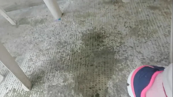 Nicoletta bathes all her yogapants in a public park do you want to see? videos