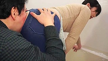 [huntb-378] Are Your Pants Torn? Pita Bread Girls Pants Are Torn And A Big Butt T-back Is In Front Of You! I Was Excited When I Was Shown An Erotic Butt, And I Inserted A Big Penis Scene 2 videos