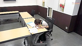 [gns-037] Fearless! Bento Delivery By Office Lady Targeted Day And Night Scene 14 videos