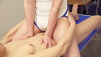 [huntb-392] Wait, No Im Going To Put It In! Just Rub It In And Hold On! The Beautiful Ace Of The Swimming Team Gets Fucked In The Clubroom Alone In Her Swimsuit! She Is The Ace Of The Very Popular Swimming Team In School! Scene 2 videos