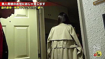 モデルの長瀬あき、水沢りの、橘樹里亜が指を使って巨乳を揺らすJAVムービー videos