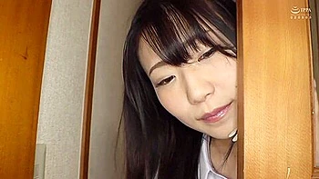 身内の巨根に発情して激濡れ＆生ハメしちゃう美少女 videos