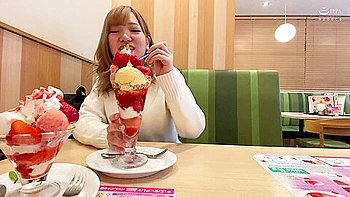 めちゃ可愛い金髪エロギャル女子が中年チンポを咥えてイチャラブセックス videos