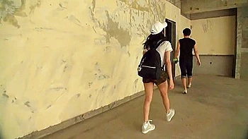 反則エロボディのSNS美女が下半身トレーニング videos