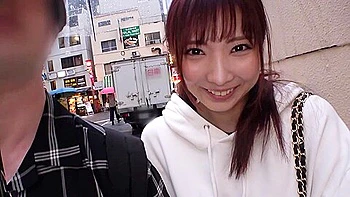 カップル彼女を彼氏から寝取ってハメる！ホテルに連れて来た女をパコリ倒す videos