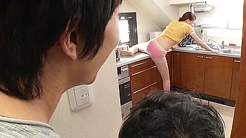 01E3122-A mature woman who was given an aphrodisiac has an affair with a young dick videos