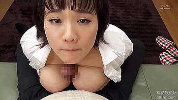 01L2722-Mature tutor seduces student 18+ with big boobs during class videos