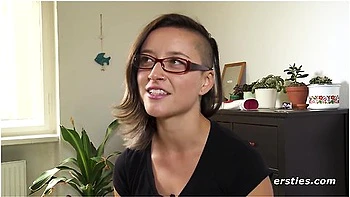 Cute Brunette Babe Fingers Her Shaved Pussy videos