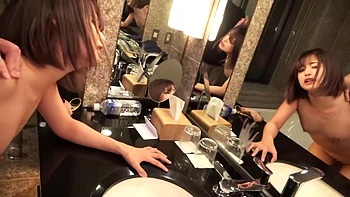 0011061_足責め 貧乳 ディープキスなどが含まれている videos