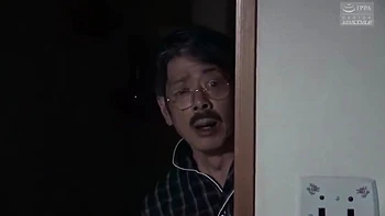 PBT373-LVQKQUSURX114973147 videos