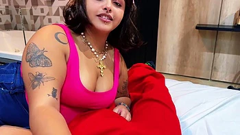 Dora Boqueteira Esta Em Busca De Um Pau E Brincou Bastante videos