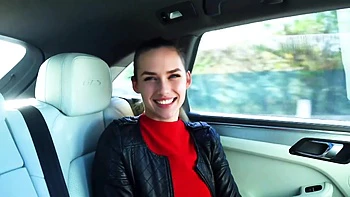 Leila and Jade have a little secret... - Jacquie et Michel TV videos