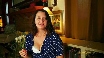 Aynslie Tells A Story About her Cross Dressing Friend videos