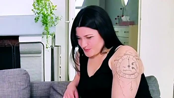 Alice wanted two men, she is served! - Jacquie et Michel TV videos