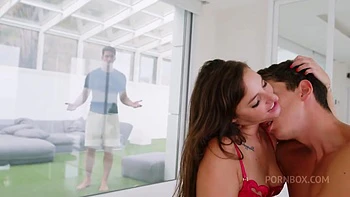 Mi Novia Se Pone Cachondo Y La Comparto Con Mi Hermanastro Amirah Adara videos