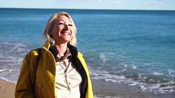 Oney, 23, a very cerebral young woman from Aix... - Jacquie et Michel TV videos