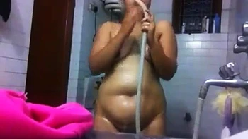 Plumpy Indian Babe Taking Hot Water Shower - Indian Hidden Cams videos