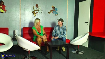 Curvy Blonde Housewife Kiki Gets Fucked On The Couch videos