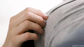 18yo College Girls Try Romantic Lesbian Sex videos