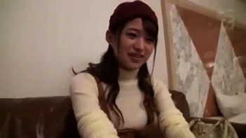 06236,A woman who screams in agony videos