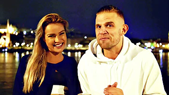 Cherry gives us the keys to Budapest ... - Jacquie et Michel TV videos