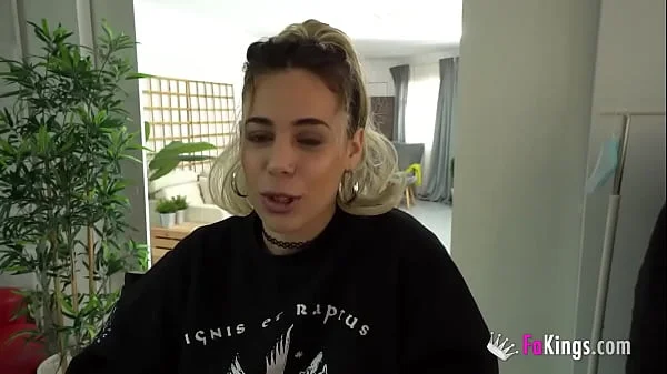 Lola teases and bangs a young rookie at his first casting videos