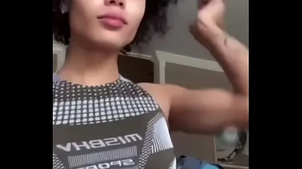 Coi Leray twerking videos