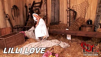 Banana gets the royal treatment videos