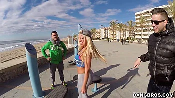 Big Booty Nympho Slammed Out In Public videos