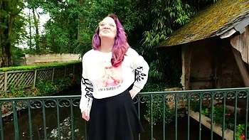 Jade succumbs to temptation! - Jacquie et Michel TV videos