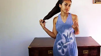 Indian Babe Fucking Her Hairy Pussy - DesiPapa videos