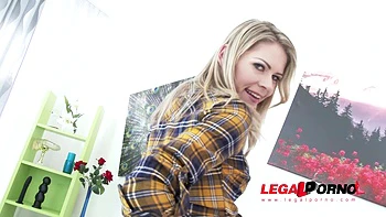 Claudia Mac 4on1 mini gangbang with DP & DAP SZ1684 videos