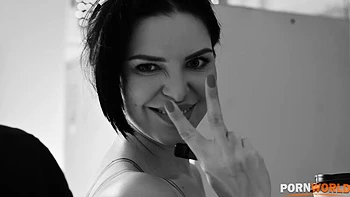 Busty Body Painted Babe Kira Queen Takes A Pounding From BBC Boxing Trainer GP2485 videos