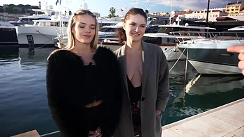 Simon Levasseur must place his microphone - Jacquie et Michel TV videos