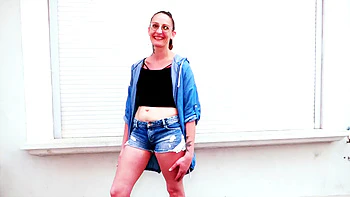 The double was inevitable for Arianna, 34 years old... - Jacquie et Michel TV videos