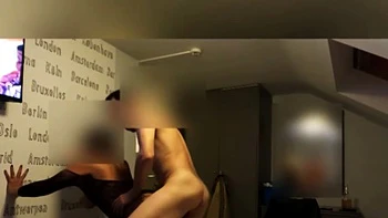 a l arrache contre le mur avant de finir sur le lit videos