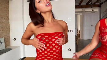 Ruby And Sara Retali Handling A Bwc Stud videos