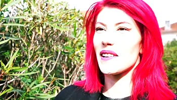 Oney, 23, welcomes us to her home in Aix-en-Provence to try... anal! - Jacquie et Michel TV videos