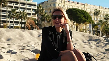 Participants are impatient - Jacquie et Michel TV videos