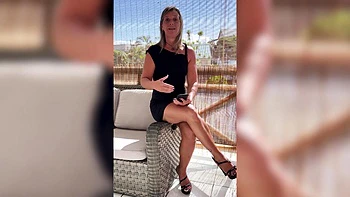 Samantha, 35, and the biker... - Jacquie et Michel TV videos