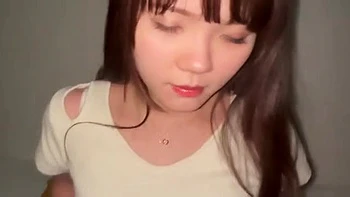 清楚な美女がキスや愛撫に塩対応で仕方なしクールなハメ撮りエッチ videos