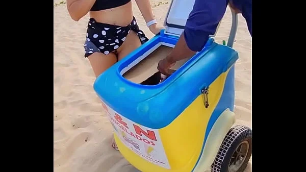 O casal foi a praia aprontar com o vendedor de picolé João Pessoa Luana Kazaki videos