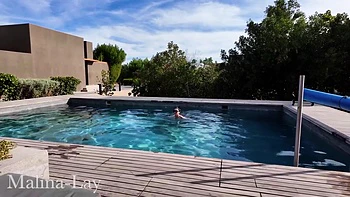 Hot, Horny Milf Wants To Be Fucked Without A Condom videos