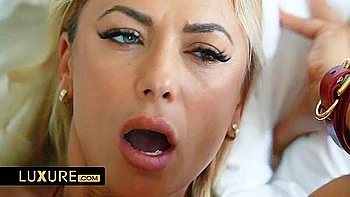 Shalinas Pleasure Under The Knowing Eye Of Her Man videos