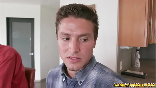 MILF Melissa Lynn feeding stepson with her sweet muff befreo getting a hard pussy penetration videos