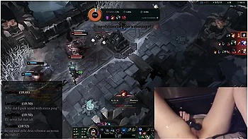 Gamer Girl And Deutsche Amateure In Egirl Masturbates While Playing League Of Legends videos